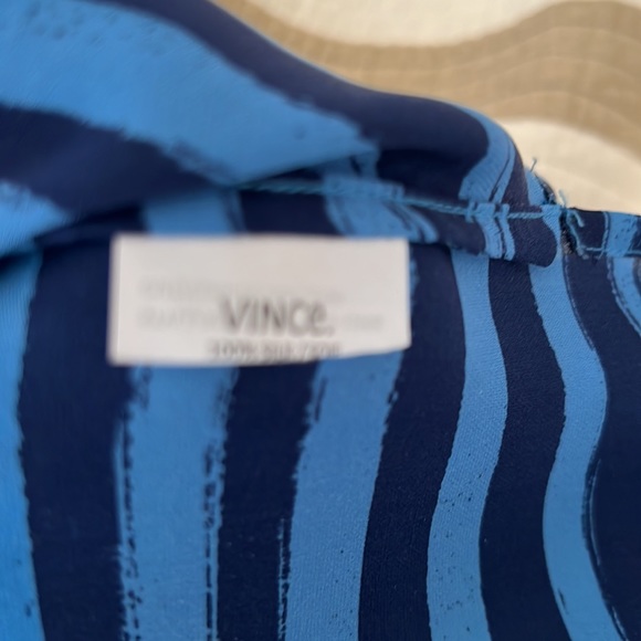 Vince silk stripe short sleeve blouse in French blue / navy - Picture 8 of 8